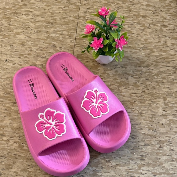 Havaianas Shoes - Havaianas Pink Hibiscus Women's Slippers